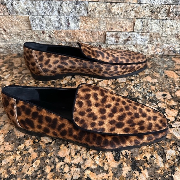 Frame Women's Le Verona Genuine Calf Hair Loafer - Picture 2 of 8